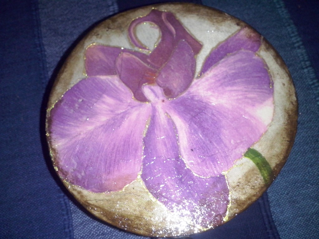 cutie rotunda floare mov (4)