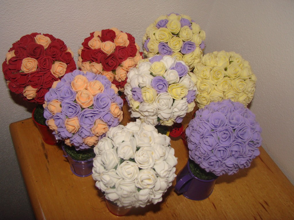 pomisori cu flori colorate in galeti (2)